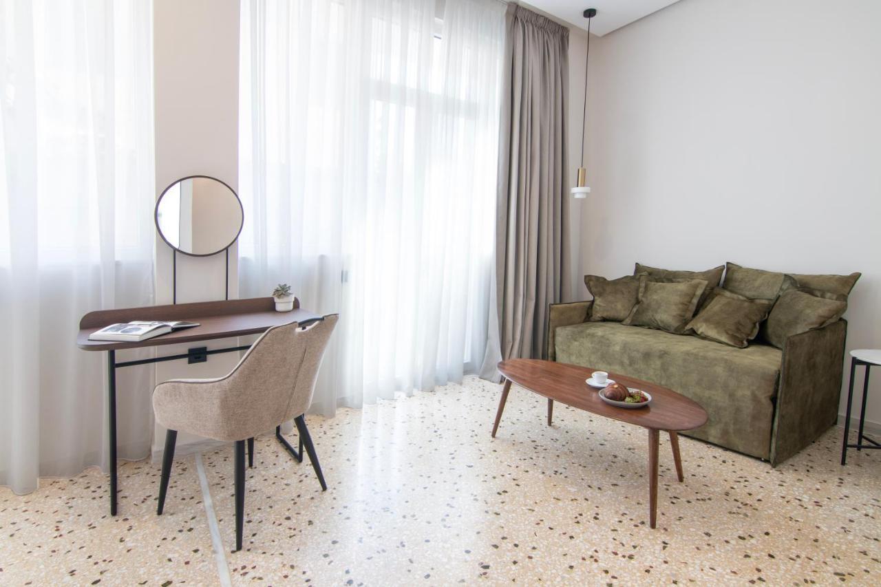 Mythodea Athens Suites Bagian luar foto